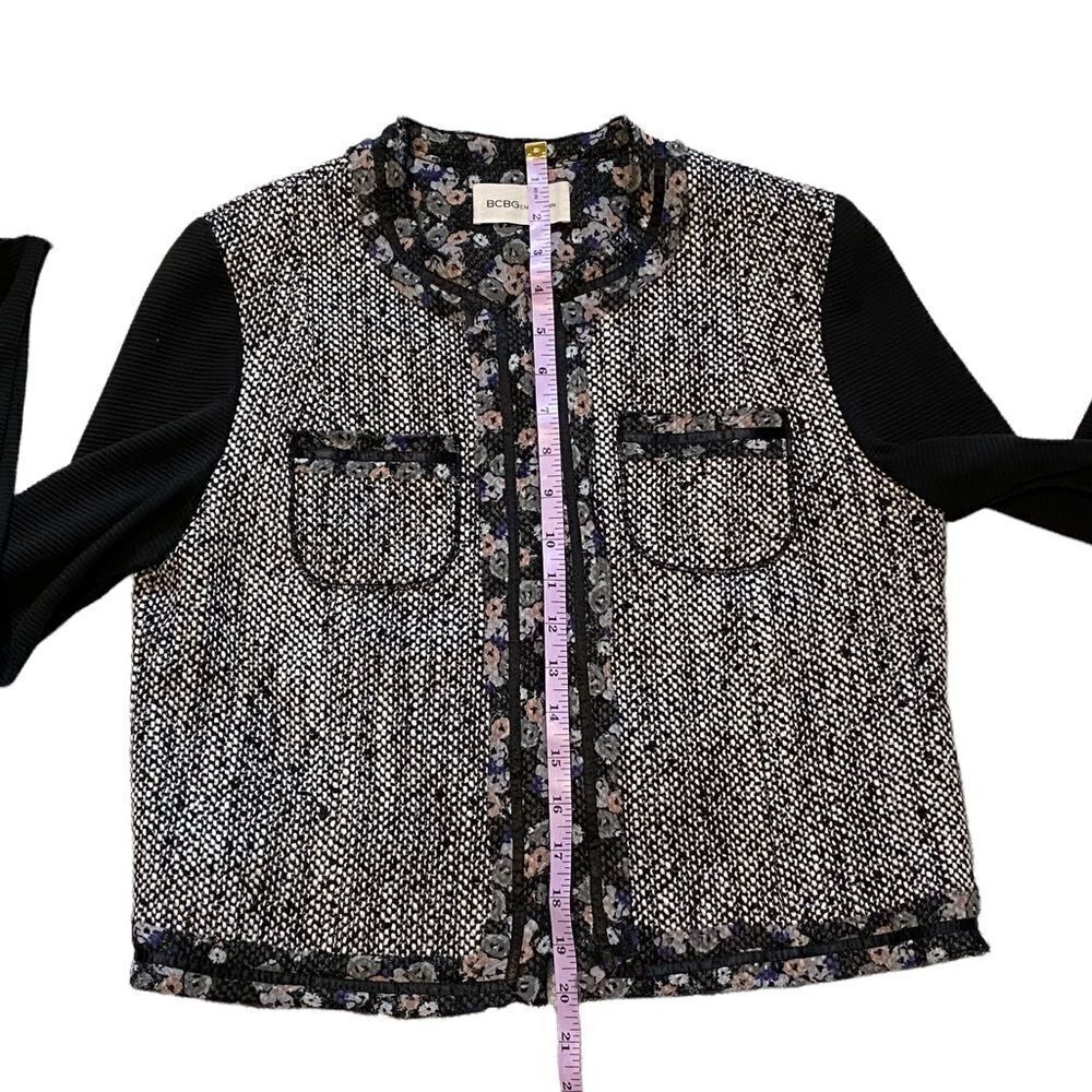 BCBG - GENERATION - EYE CATCHING WOMEN’S BLACK, WHITE & FLORAL TWEED JACKET- B16 - Picture 7 of 12